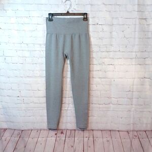 Gray Woman's Athletic Yoga Pants New No‎ Tag M/L